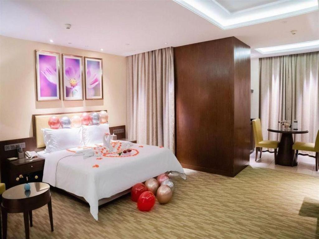 New Regent Hotel Huizhou  Exterior photo